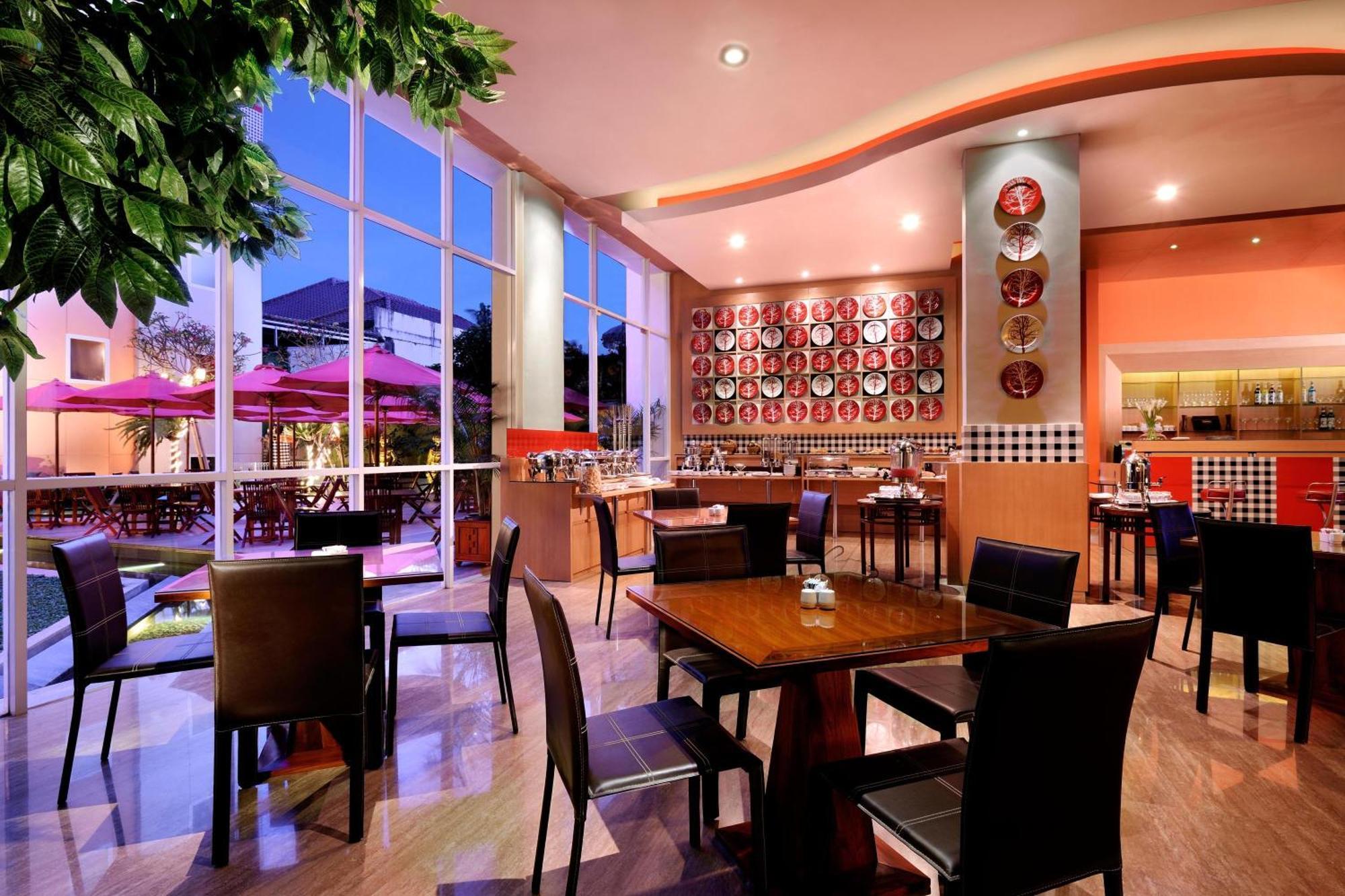 Hotel Ibis Bali Kuta Kuta Lombok Restaurante foto